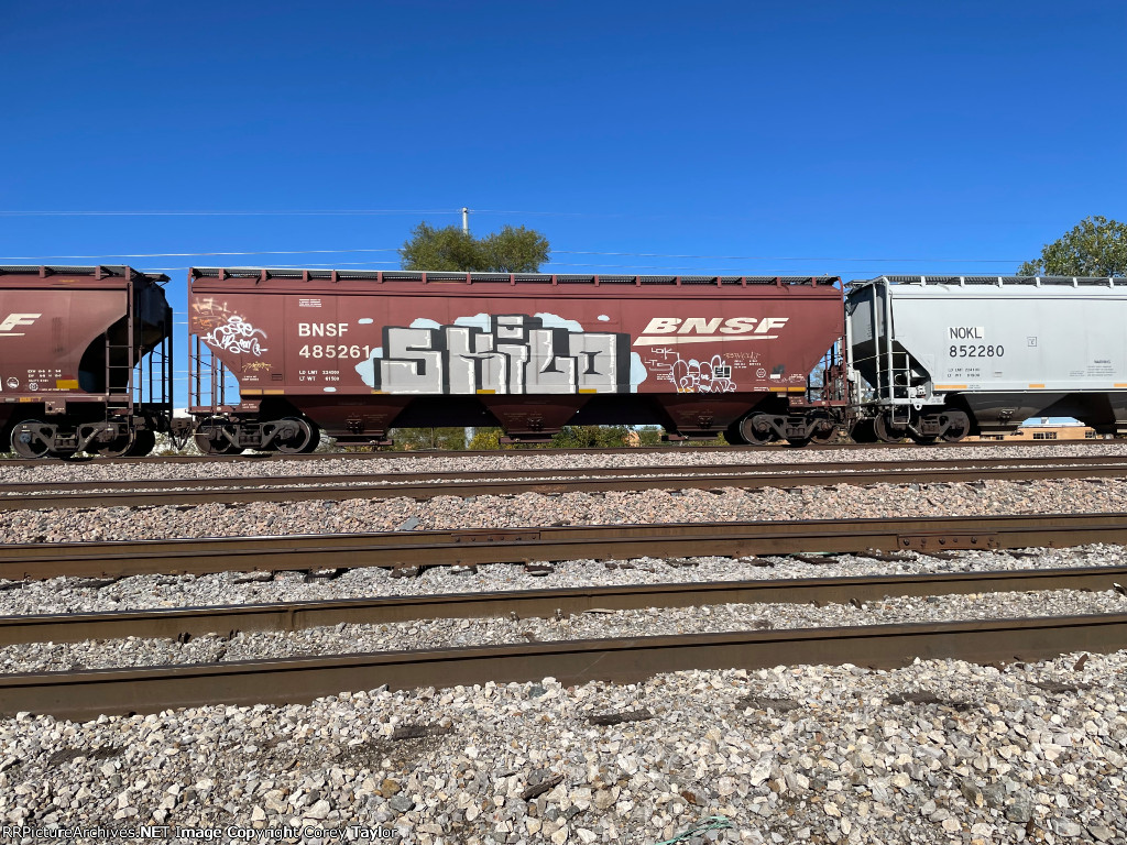 BNSF 485261